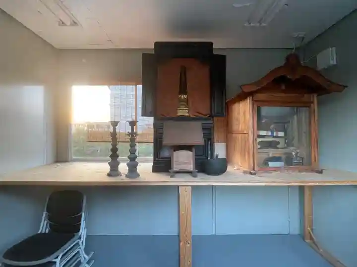 真栄寺の{uncategorized: "未分類", other: "その他", undefined: "問題あり", building: "その他建物", grave: "お墓", sacred_gate: "鳥居", guardian: "狛犬", statue: "像", buddha: "仏像", history: "歴史", nature: "自然", garden: "庭園", animal: "動物", pagoda: "塔", temizu: "手水舎", mountain_gate: "山門・神門", sanctuary: "本殿・本堂", subordinate: "末社・摂社", art: "芸術", scenery: "景色", jizo: "地蔵", ema: "絵馬", goshuin: "御朱印", omikuji: "おみくじ", items: "授与品その他", amulet: "お守り", goshuincho: "御朱印帳", eats: "食事", festival: "お祭り", votive_dance: "神楽", shichigosan: "七五三参", wedding: "結婚式", experience: "体験その他", initially: "初詣", around: "周辺", anti_infection: "感染症対策"}