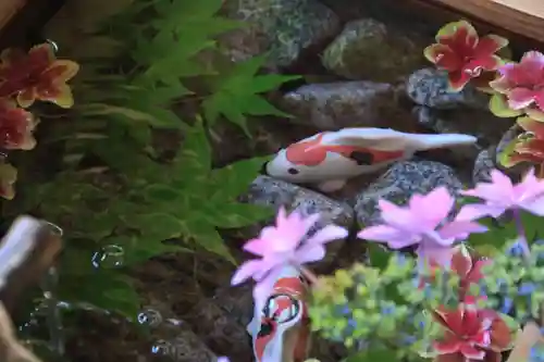 滑川神社 - 仕事と子どもの守り神の手水舎