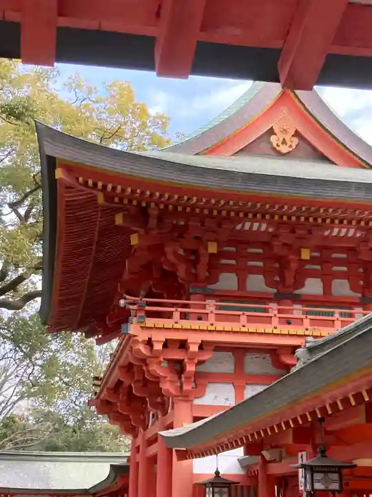 武蔵一宮氷川神社の山門・神門
