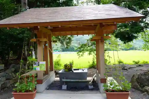 高司神社〜むすびの神の鎮まる社〜の手水