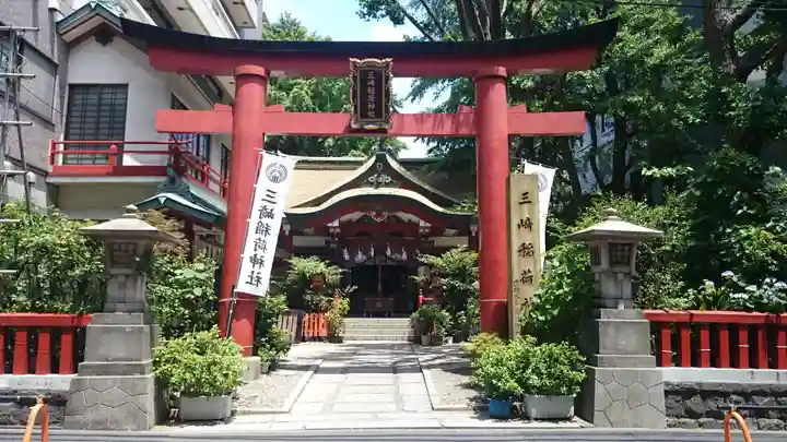 三崎稲荷神社の鳥居