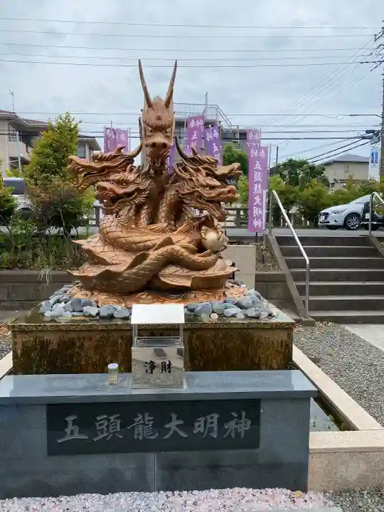 龍口明神社の像