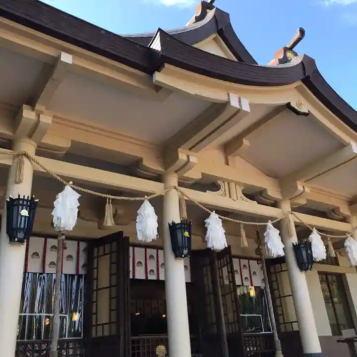 湊川神社の本殿・本堂