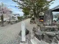 法雲寺の{uncategorized: "未分類", other: "その他", undefined: "問題あり", building: "その他建物", grave: "お墓", sacred_gate: "鳥居", guardian: "狛犬", statue: "像", buddha: "仏像", history: "歴史", nature: "自然", garden: "庭園", animal: "動物", pagoda: "塔", temizu: "手水舎", mountain_gate: "山門・神門", sanctuary: "本殿・本堂", subordinate: "末社・摂社", art: "芸術", scenery: "景色", jizo: "地蔵", ema: "絵馬", goshuin: "御朱印", omikuji: "おみくじ", items: "授与品その他", amulet: "お守り", goshuincho: "御朱印帳", eats: "食事", festival: "お祭り", votive_dance: "神楽", shichigosan: "七五三参", wedding: "結婚式", experience: "体験その他", initially: "初詣", around: "周辺", anti_infection: "感染症対策"}