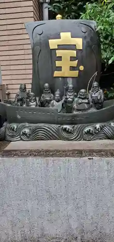 十番稲荷神社の像