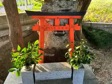 梅鶴稲荷大明神(奈良県)