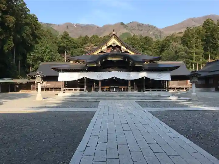 彌彦神社の本殿・本堂