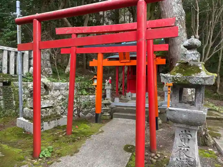 佐伎治神社の{uncategorized: "未分類", other: "その他", undefined: "問題あり", building: "その他建物", grave: "お墓", sacred_gate: "鳥居", guardian: "狛犬", statue: "像", buddha: "仏像", history: "歴史", nature: "自然", garden: "庭園", animal: "動物", pagoda: "塔", temizu: "手水舎", mountain_gate: "山門・神門", sanctuary: "本殿・本堂", subordinate: "末社・摂社", art: "芸術", scenery: "景色", jizo: "地蔵", ema: "絵馬", goshuin: "御朱印", omikuji: "おみくじ", items: "授与品その他", amulet: "お守り", goshuincho: "御朱印帳", eats: "食事", festival: "お祭り", votive_dance: "神楽", shichigosan: "七五三参", wedding: "結婚式", experience: "体験その他", initially: "初詣", around: "周辺", anti_infection: "感染症対策"}