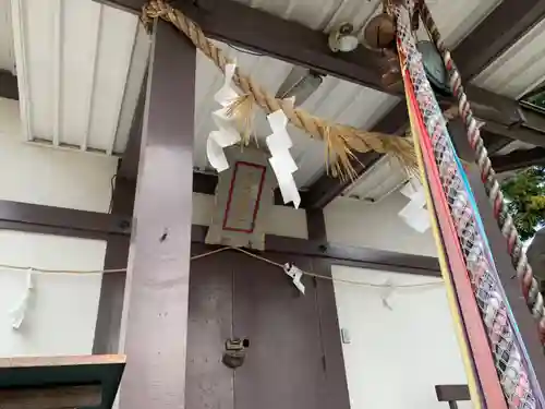 三ツ石神社の本殿・本堂