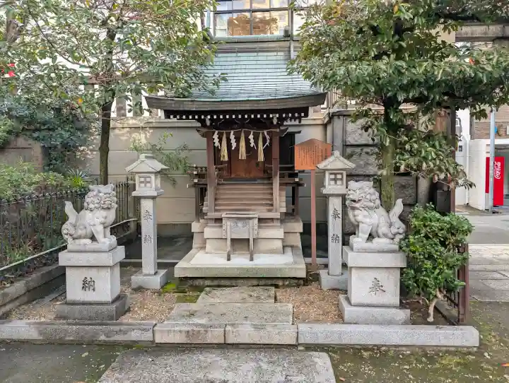 難波神社の{uncategorized: "未分類", other: "その他", undefined: "問題あり", building: "その他建物", grave: "お墓", sacred_gate: "鳥居", guardian: "狛犬", statue: "像", buddha: "仏像", history: "歴史", nature: "自然", garden: "庭園", animal: "動物", pagoda: "塔", temizu: "手水舎", mountain_gate: "山門・神門", sanctuary: "本殿・本堂", subordinate: "末社・摂社", art: "芸術", scenery: "景色", jizo: "地蔵", ema: "絵馬", goshuin: "御朱印", omikuji: "おみくじ", items: "授与品その他", amulet: "お守り", goshuincho: "御朱印帳", eats: "食事", festival: "お祭り", votive_dance: "神楽", shichigosan: "七五三参", wedding: "結婚式", experience: "体験その他", initially: "初詣", around: "周辺", anti_infection: "感染症対策"}