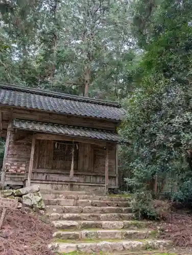 粟鹿神社の{uncategorized: "未分類", other: "その他", undefined: "問題あり", building: "その他建物", grave: "お墓", sacred_gate: "鳥居", guardian: "狛犬", statue: "像", buddha: "仏像", history: "歴史", nature: "自然", garden: "庭園", animal: "動物", pagoda: "塔", temizu: "手水舎", mountain_gate: "山門・神門", sanctuary: "本殿・本堂", subordinate: "末社・摂社", art: "芸術", scenery: "景色", jizo: "地蔵", ema: "絵馬", goshuin: "御朱印", omikuji: "おみくじ", items: "授与品その他", amulet: "お守り", goshuincho: "御朱印帳", eats: "食事", festival: "お祭り", votive_dance: "神楽", shichigosan: "七五三参", wedding: "結婚式", experience: "体験その他", initially: "初詣", around: "周辺", anti_infection: "感染症対策"}