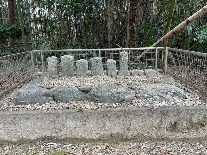 清水神社の{uncategorized: "未分類", other: "その他", undefined: "問題あり", building: "その他建物", grave: "お墓", sacred_gate: "鳥居", guardian: "狛犬", statue: "像", buddha: "仏像", history: "歴史", nature: "自然", garden: "庭園", animal: "動物", pagoda: "塔", temizu: "手水舎", mountain_gate: "山門・神門", sanctuary: "本殿・本堂", subordinate: "末社・摂社", art: "芸術", scenery: "景色", jizo: "地蔵", ema: "絵馬", goshuin: "御朱印", omikuji: "おみくじ", items: "授与品その他", amulet: "お守り", goshuincho: "御朱印帳", eats: "食事", festival: "お祭り", votive_dance: "神楽", shichigosan: "七五三参", wedding: "結婚式", experience: "体験その他", initially: "初詣", around: "周辺", anti_infection: "感染症対策"}