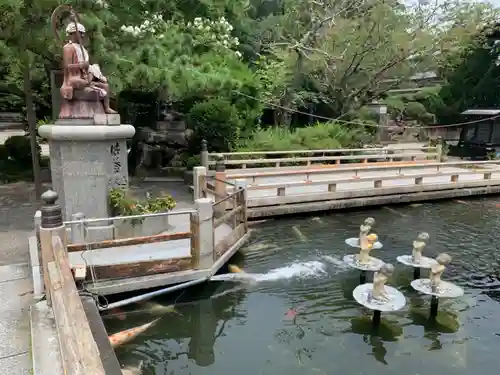 霊山寺の庭園