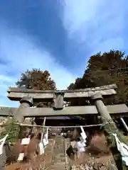 菱野健功神社の鳥居