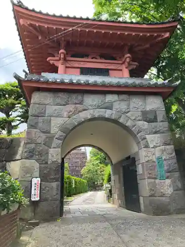 普門院の山門・神門