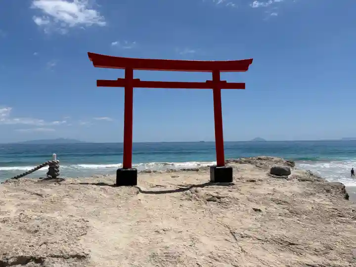 伊古奈比咩命神社の{uncategorized: "未分類", other: "その他", undefined: "問題あり", building: "その他建物", grave: "お墓", sacred_gate: "鳥居", guardian: "狛犬", statue: "像", buddha: "仏像", history: "歴史", nature: "自然", garden: "庭園", animal: "動物", pagoda: "塔", temizu: "手水舎", mountain_gate: "山門・神門", sanctuary: "本殿・本堂", subordinate: "末社・摂社", art: "芸術", scenery: "景色", jizo: "地蔵", ema: "絵馬", goshuin: "御朱印", omikuji: "おみくじ", items: "授与品その他", amulet: "お守り", goshuincho: "御朱印帳", eats: "食事", festival: "お祭り", votive_dance: "神楽", shichigosan: "七五三参", wedding: "結婚式", experience: "体験その他", initially: "初詣", around: "周辺", anti_infection: "感染症対策"}