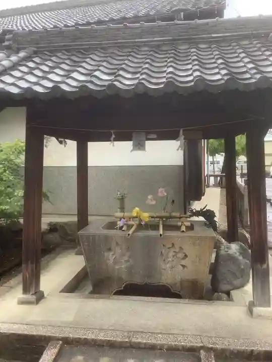 新羅神社(岐阜県)