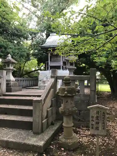 神﨑神社の末社・摂社
