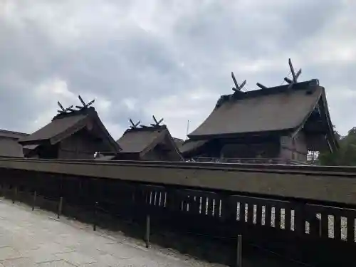 出雲大社の{uncategorized: "未分類", other: "その他", undefined: "問題あり", building: "その他建物", grave: "お墓", sacred_gate: "鳥居", guardian: "狛犬", statue: "像", buddha: "仏像", history: "歴史", nature: "自然", garden: "庭園", animal: "動物", pagoda: "塔", temizu: "手水舎", mountain_gate: "山門・神門", sanctuary: "本殿・本堂", subordinate: "末社・摂社", art: "芸術", scenery: "景色", jizo: "地蔵", ema: "絵馬", goshuin: "御朱印", omikuji: "おみくじ", items: "授与品その他", amulet: "お守り", goshuincho: "御朱印帳", eats: "食事", festival: "お祭り", votive_dance: "神楽", shichigosan: "七五三参", wedding: "結婚式", experience: "体験その他", initially: "初詣", around: "周辺", anti_infection: "感染症対策"}