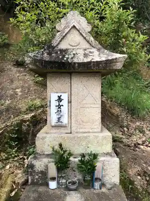 神咒寺の末社・摂社