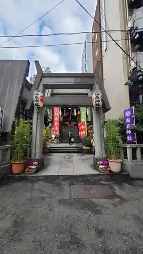 烏森神社の鳥居