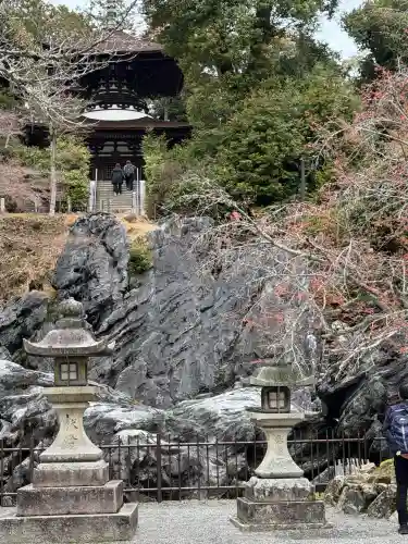 石山寺の{uncategorized: "未分類", other: "その他", undefined: "問題あり", building: "その他建物", grave: "お墓", sacred_gate: "鳥居", guardian: "狛犬", statue: "像", buddha: "仏像", history: "歴史", nature: "自然", garden: "庭園", animal: "動物", pagoda: "塔", temizu: "手水舎", mountain_gate: "山門・神門", sanctuary: "本殿・本堂", subordinate: "末社・摂社", art: "芸術", scenery: "景色", jizo: "地蔵", ema: "絵馬", goshuin: "御朱印", omikuji: "おみくじ", items: "授与品その他", amulet: "お守り", goshuincho: "御朱印帳", eats: "食事", festival: "お祭り", votive_dance: "神楽", shichigosan: "七五三参", wedding: "結婚式", experience: "体験その他", initially: "初詣", around: "周辺", anti_infection: "感染症対策"}