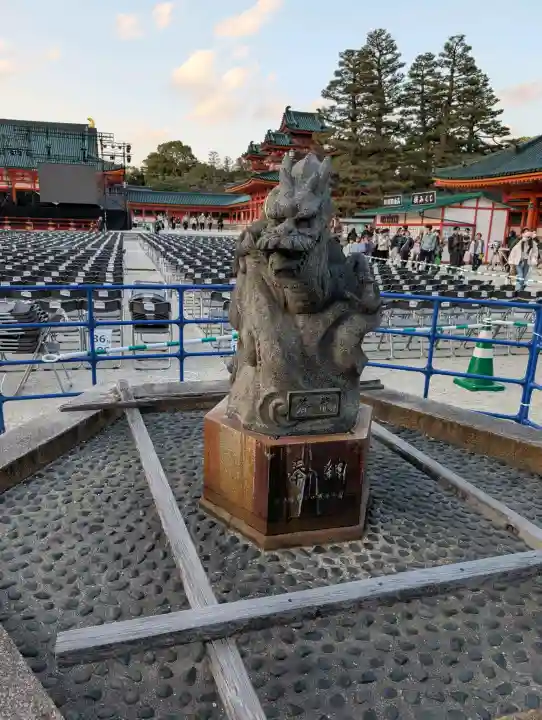 平安神宮の{uncategorized: "未分類", other: "その他", undefined: "問題あり", building: "その他建物", grave: "お墓", sacred_gate: "鳥居", guardian: "狛犬", statue: "像", buddha: "仏像", history: "歴史", nature: "自然", garden: "庭園", animal: "動物", pagoda: "塔", temizu: "手水舎", mountain_gate: "山門・神門", sanctuary: "本殿・本堂", subordinate: "末社・摂社", art: "芸術", scenery: "景色", jizo: "地蔵", ema: "絵馬", goshuin: "御朱印", omikuji: "おみくじ", items: "授与品その他", amulet: "お守り", goshuincho: "御朱印帳", eats: "食事", festival: "お祭り", votive_dance: "神楽", shichigosan: "七五三参", wedding: "結婚式", experience: "体験その他", initially: "初詣", around: "周辺", anti_infection: "感染症対策"}