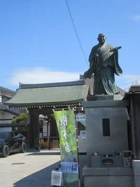 妙長寺の山門・神門