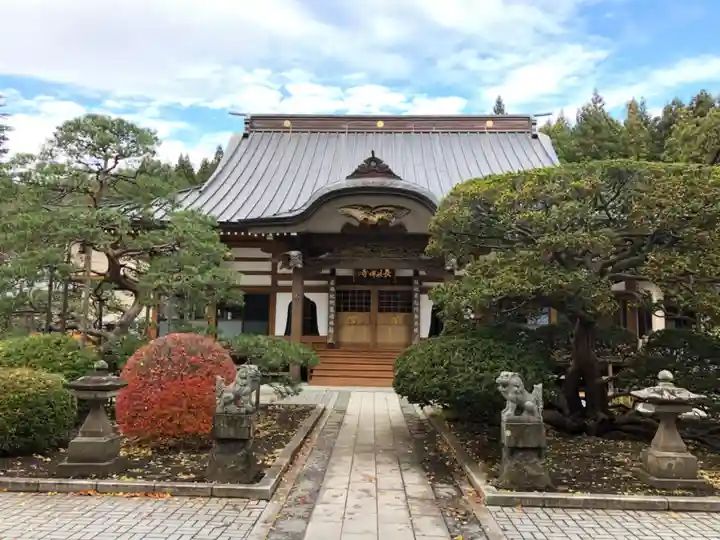 長泉寺の本殿・本堂