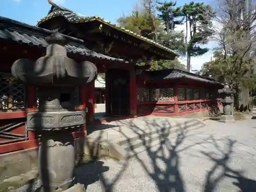 根津神社の山門・神門