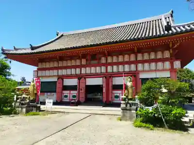 愛染堂勝鬘院の本殿・本堂