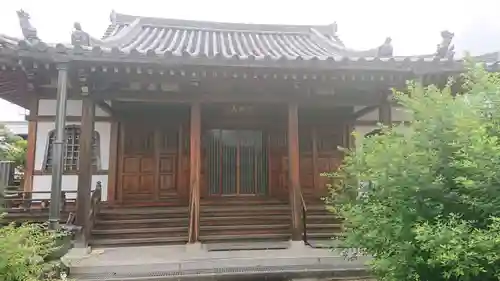 西迎寺の本殿・本堂
