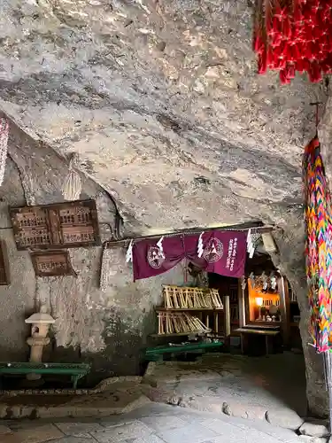 銭洗弁財天宇賀福神社(神奈川県)