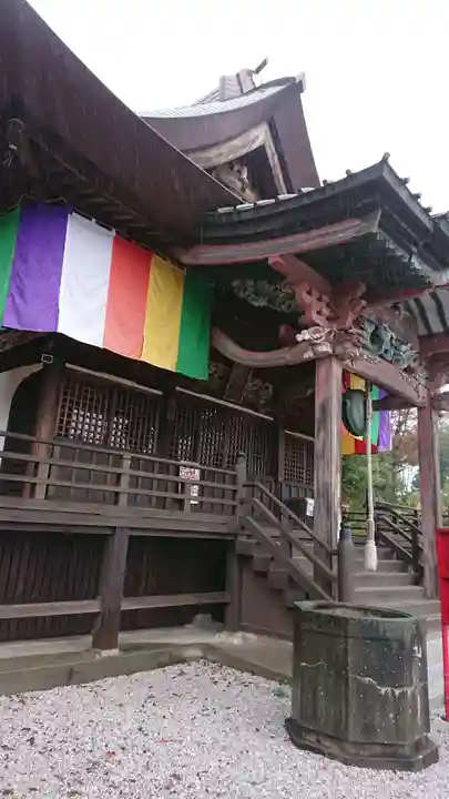 埼玉厄除け開運大師・龍泉寺(切り絵御朱印発祥の寺)の本殿・本堂