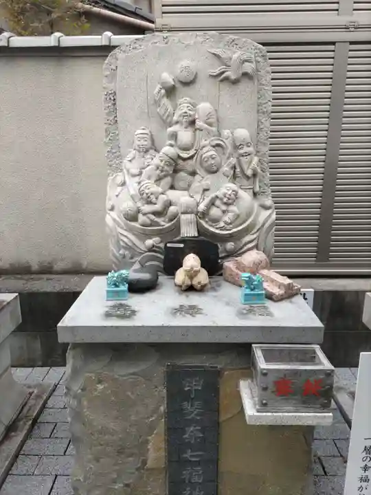 甲斐奈神社の末社・摂社