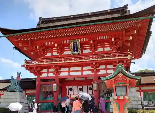 伏見稲荷大社の山門・神門