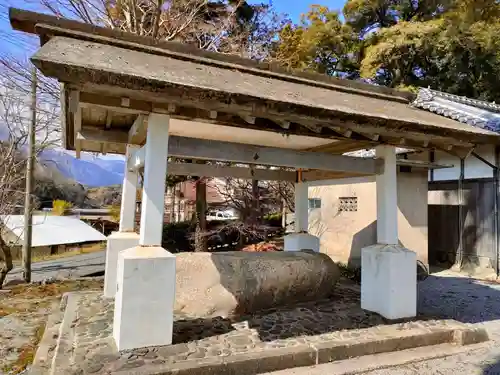 春日神社の手水舎