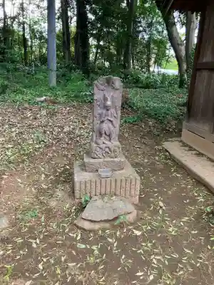 國王神社の{uncategorized: "未分類", other: "その他", undefined: "問題あり", building: "その他建物", grave: "お墓", sacred_gate: "鳥居", guardian: "狛犬", statue: "像", buddha: "仏像", history: "歴史", nature: "自然", garden: "庭園", animal: "動物", pagoda: "塔", temizu: "手水舎", mountain_gate: "山門・神門", sanctuary: "本殿・本堂", subordinate: "末社・摂社", art: "芸術", scenery: "景色", jizo: "地蔵", ema: "絵馬", goshuin: "御朱印", omikuji: "おみくじ", items: "授与品その他", amulet: "お守り", goshuincho: "御朱印帳", eats: "食事", festival: "お祭り", votive_dance: "神楽", shichigosan: "七五三参", wedding: "結婚式", experience: "体験その他", initially: "初詣", around: "周辺", anti_infection: "感染症対策"}