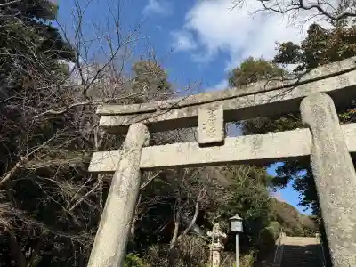志賀海神社の{uncategorized: "未分類", other: "その他", undefined: "問題あり", building: "その他建物", grave: "お墓", sacred_gate: "鳥居", guardian: "狛犬", statue: "像", buddha: "仏像", history: "歴史", nature: "自然", garden: "庭園", animal: "動物", pagoda: "塔", temizu: "手水舎", mountain_gate: "山門・神門", sanctuary: "本殿・本堂", subordinate: "末社・摂社", art: "芸術", scenery: "景色", jizo: "地蔵", ema: "絵馬", goshuin: "御朱印", omikuji: "おみくじ", items: "授与品その他", amulet: "お守り", goshuincho: "御朱印帳", eats: "食事", festival: "お祭り", votive_dance: "神楽", shichigosan: "七五三参", wedding: "結婚式", experience: "体験その他", initially: "初詣", around: "周辺", anti_infection: "感染症対策"}