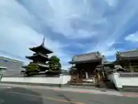 龍原寺の山門・神門