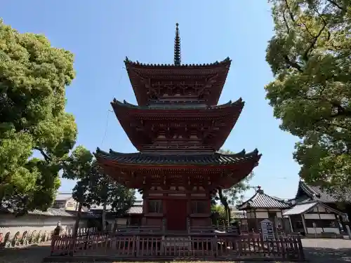 斑鳩寺の{uncategorized: "未分類", other: "その他", undefined: "問題あり", building: "その他建物", grave: "お墓", sacred_gate: "鳥居", guardian: "狛犬", statue: "像", buddha: "仏像", history: "歴史", nature: "自然", garden: "庭園", animal: "動物", pagoda: "塔", temizu: "手水舎", mountain_gate: "山門・神門", sanctuary: "本殿・本堂", subordinate: "末社・摂社", art: "芸術", scenery: "景色", jizo: "地蔵", ema: "絵馬", goshuin: "御朱印", omikuji: "おみくじ", items: "授与品その他", amulet: "お守り", goshuincho: "御朱印帳", eats: "食事", festival: "お祭り", votive_dance: "神楽", shichigosan: "七五三参", wedding: "結婚式", experience: "体験その他", initially: "初詣", around: "周辺", anti_infection: "感染症対策"}