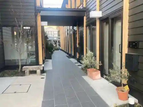 山蒼稲荷神社の{uncategorized: "未分類", other: "その他", undefined: "問題あり", building: "その他建物", grave: "お墓", sacred_gate: "鳥居", guardian: "狛犬", statue: "像", buddha: "仏像", history: "歴史", nature: "自然", garden: "庭園", animal: "動物", pagoda: "塔", temizu: "手水舎", mountain_gate: "山門・神門", sanctuary: "本殿・本堂", subordinate: "末社・摂社", art: "芸術", scenery: "景色", jizo: "地蔵", ema: "絵馬", goshuin: "御朱印", omikuji: "おみくじ", items: "授与品その他", amulet: "お守り", goshuincho: "御朱印帳", eats: "食事", festival: "お祭り", votive_dance: "神楽", shichigosan: "七五三参", wedding: "結婚式", experience: "体験その他", initially: "初詣", around: "周辺", anti_infection: "感染症対策"}