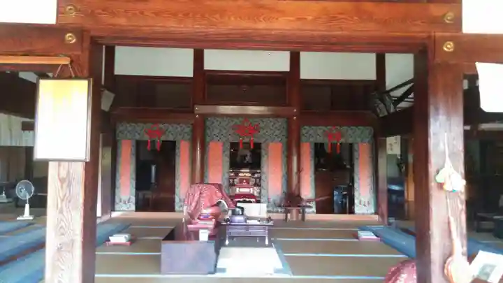 萬弘寺の本殿・本堂