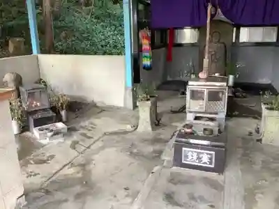 尻冷し地蔵のその他建物