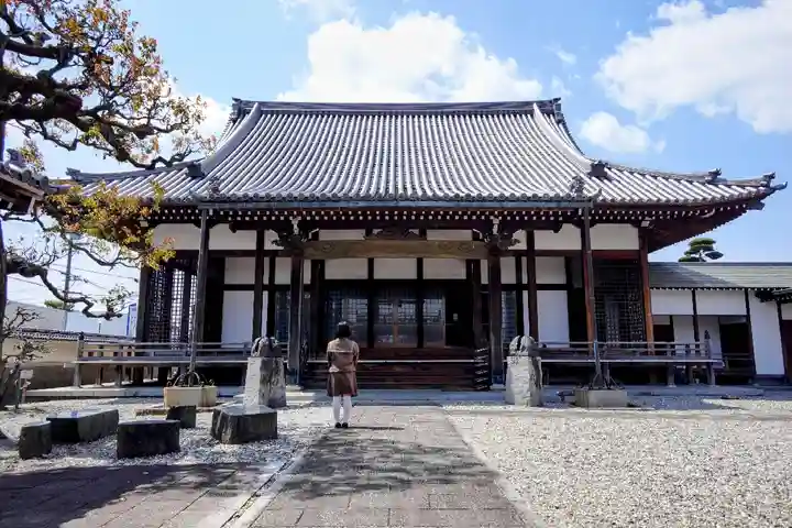 満徳寺の本殿・本堂