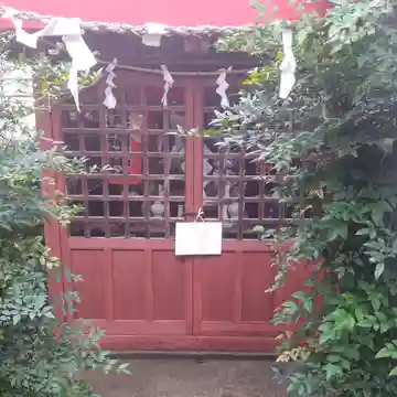 上布田稲荷神社の本殿・本堂