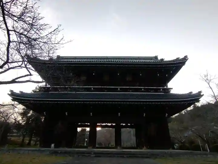 根来寺の{uncategorized: "未分類", other: "その他", undefined: "問題あり", building: "その他建物", grave: "お墓", sacred_gate: "鳥居", guardian: "狛犬", statue: "像", buddha: "仏像", history: "歴史", nature: "自然", garden: "庭園", animal: "動物", pagoda: "塔", temizu: "手水舎", mountain_gate: "山門・神門", sanctuary: "本殿・本堂", subordinate: "末社・摂社", art: "芸術", scenery: "景色", jizo: "地蔵", ema: "絵馬", goshuin: "御朱印", omikuji: "おみくじ", items: "授与品その他", amulet: "お守り", goshuincho: "御朱印帳", eats: "食事", festival: "お祭り", votive_dance: "神楽", shichigosan: "七五三参", wedding: "結婚式", experience: "体験その他", initially: "初詣", around: "周辺", anti_infection: "感染症対策"}