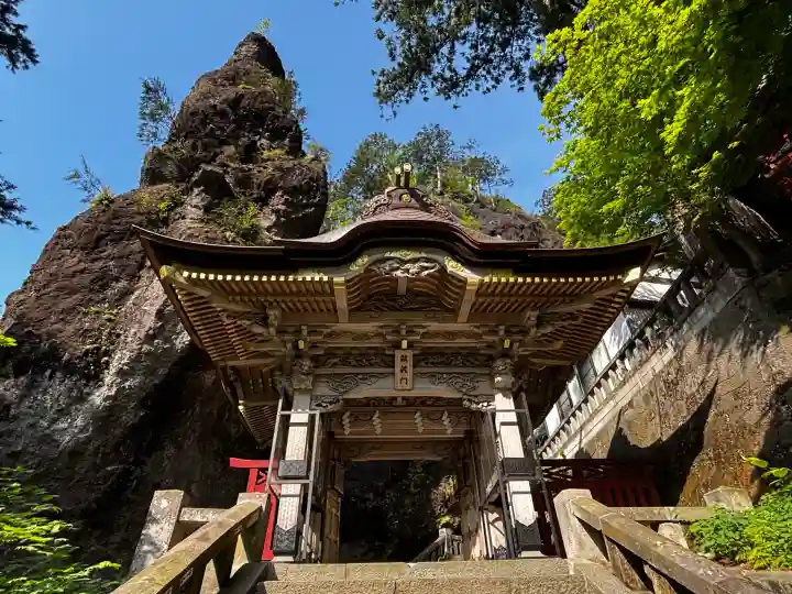 榛名神社の{uncategorized: "未分類", other: "その他", undefined: "問題あり", building: "その他建物", grave: "お墓", sacred_gate: "鳥居", guardian: "狛犬", statue: "像", buddha: "仏像", history: "歴史", nature: "自然", garden: "庭園", animal: "動物", pagoda: "塔", temizu: "手水舎", mountain_gate: "山門・神門", sanctuary: "本殿・本堂", subordinate: "末社・摂社", art: "芸術", scenery: "景色", jizo: "地蔵", ema: "絵馬", goshuin: "御朱印", omikuji: "おみくじ", items: "授与品その他", amulet: "お守り", goshuincho: "御朱印帳", eats: "食事", festival: "お祭り", votive_dance: "神楽", shichigosan: "七五三参", wedding: "結婚式", experience: "体験その他", initially: "初詣", around: "周辺", anti_infection: "感染症対策"}