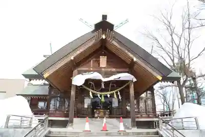 信濃神社の本殿・本堂