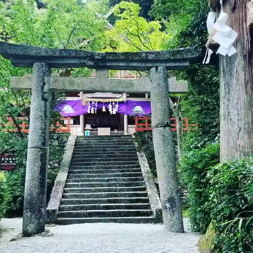 高鴨神社の鳥居